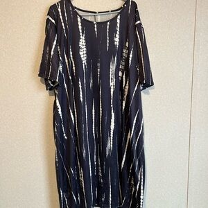 Women’s Plus Size Spring/Summer Dress With A Dark Blue White Design, Size 4XL